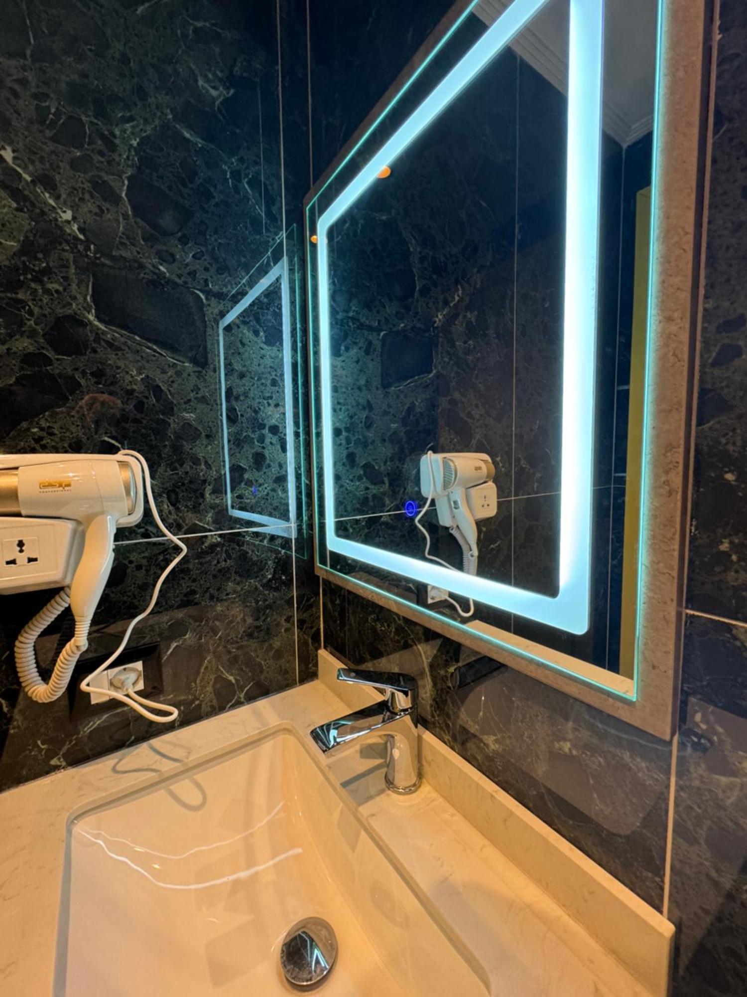 Hotel Gjika Tiranë Eksteriør bilde